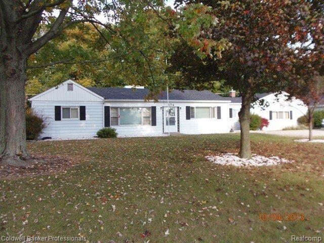 874 Angle Road Lapeer, MI 48446 - Photo 1 of 16 874 Angle front.JPG