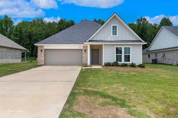 $275,000 | 1221 BAYOU BAY Court, Frierson, LA 71027