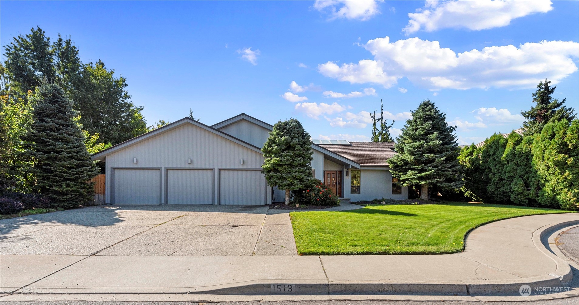 1513 First Street Wenatchee, WA 98801 - Photo 3 of 39 Gallery Image 3