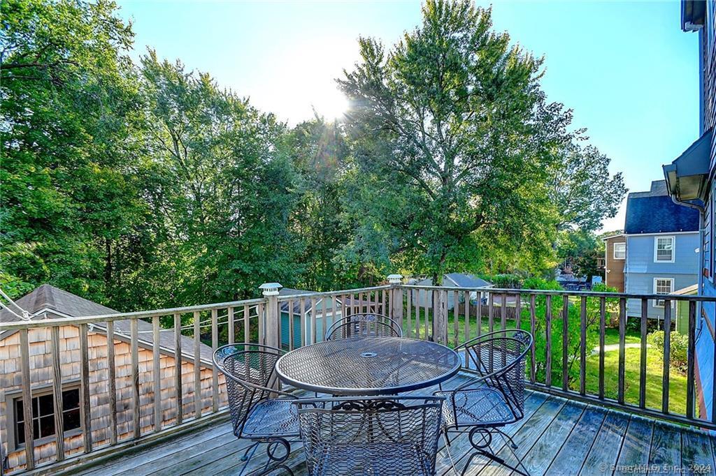 186 Raymond Road West Hartford, CT 06107 - Photo 31 of 39