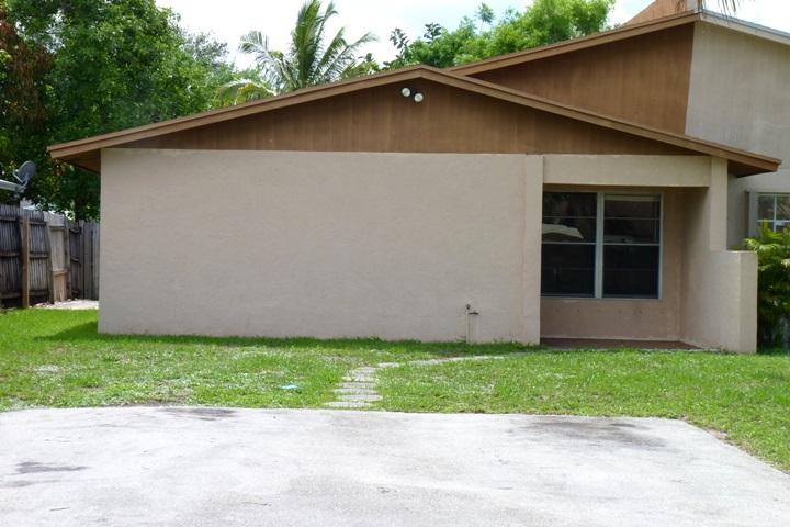 5944 South Rue Road West Palm Beach, FL 33415 - Photo 1 of 19 FRONT