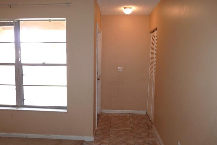 5944 South Rue Road West Palm Beach, FL 33415 - Photo 2 of 19 FOYER