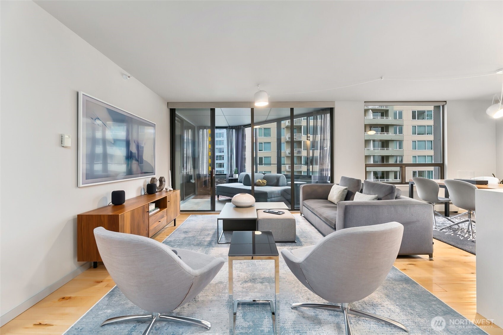 2621 2nd Avenue, Unit 1002 Seattle, WA 98121 - Photo 11 of 38
