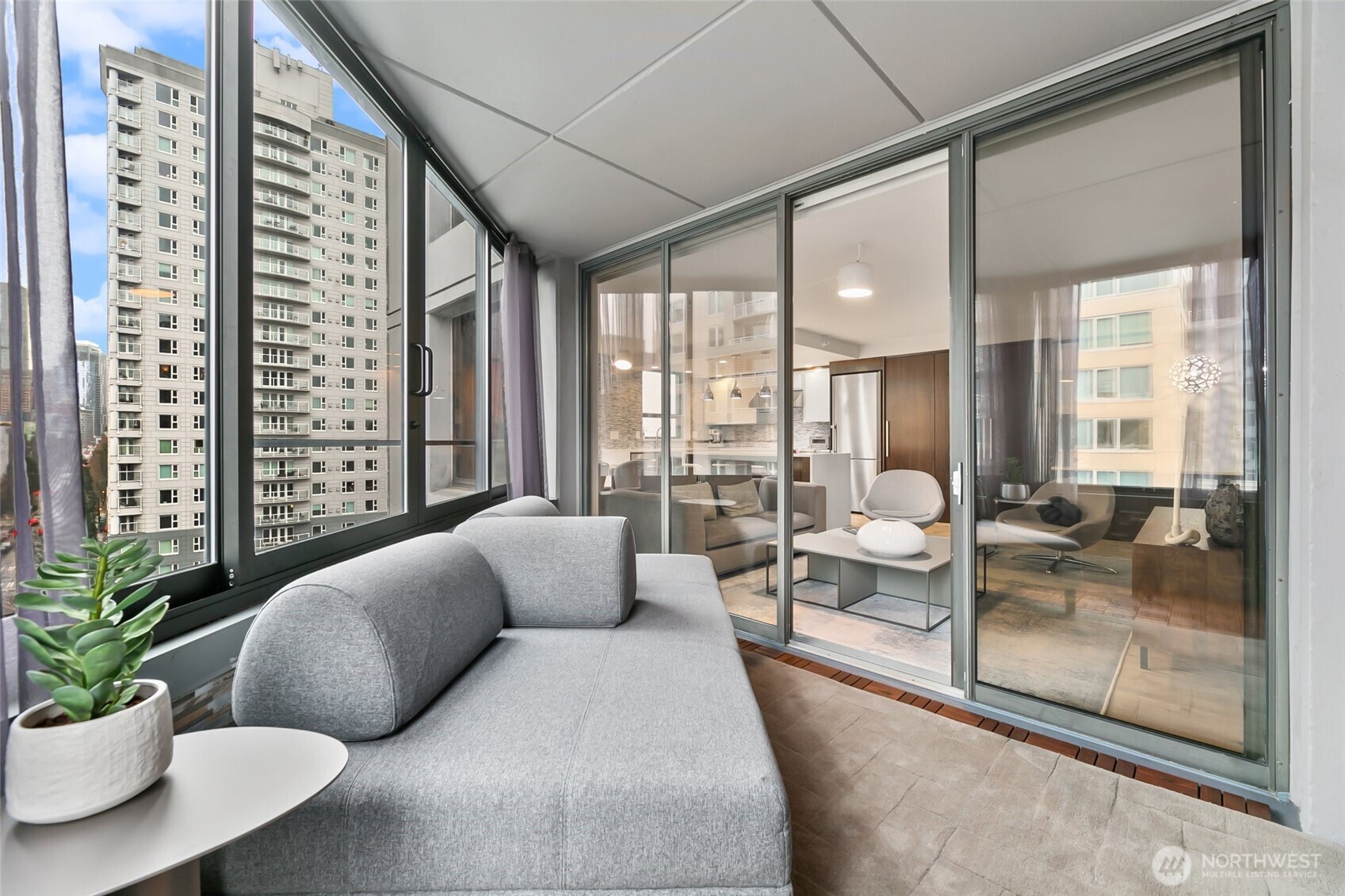 2621 2nd Avenue, Unit 1002 Seattle, WA 98121 - Photo 22 of 38