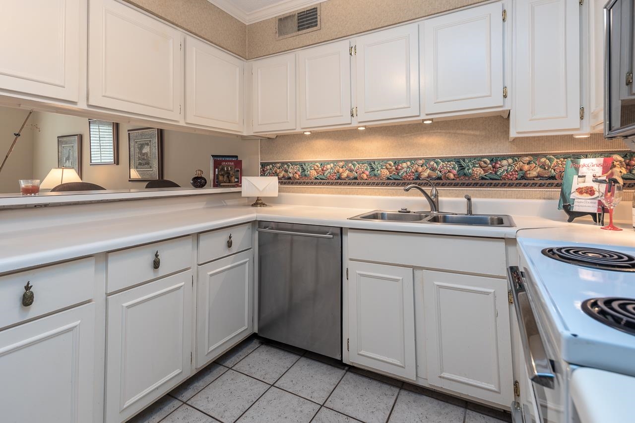 6930 Midhurst Road, Unit 6930 Memphis, TN 38119 - Photo 11 of 40 Gallery Image 11