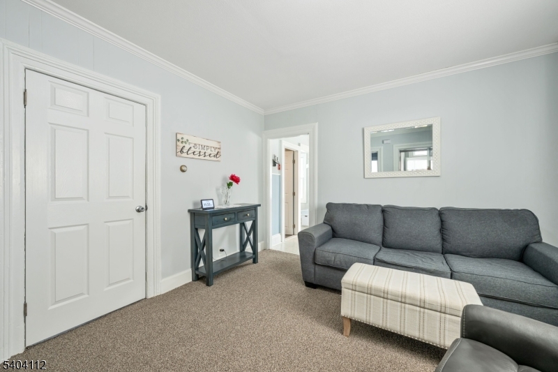 4 Center Avenue Morristown, NJ 07960 - Photo 3 of 16