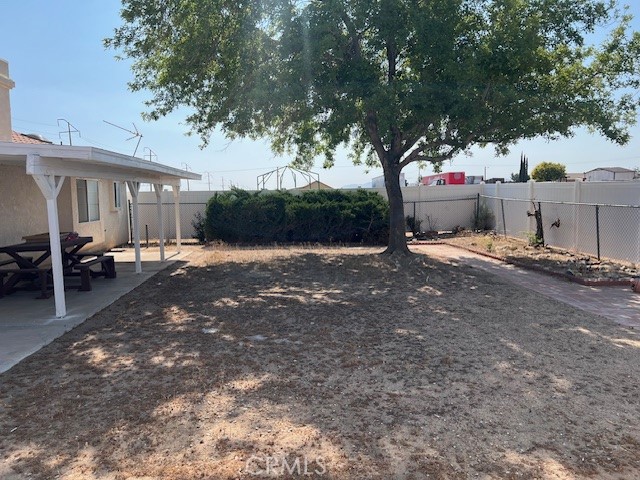 7653 Phelan Road Phelan, CA 92371 - Photo 30 of 35