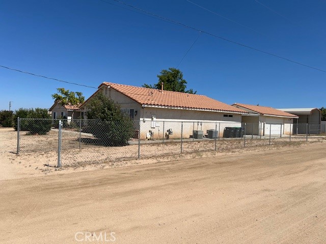 7653 Phelan Road Phelan, CA 92371 - Photo 4 of 35