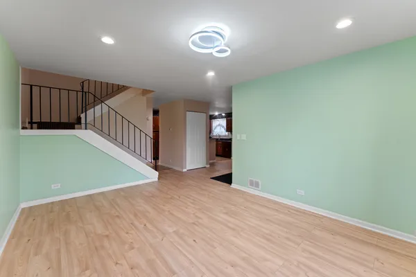 $239,900 | 15 D Fernwood Drive, Bolingbrook, IL 60440