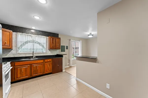 $239,900 | 15 D Fernwood Drive, Bolingbrook, IL 60440