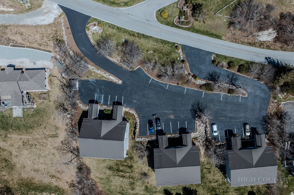 468 Elderberry Ridge Road, Unit 202C Beech Mountain, NC 28604 - Photo 6 of 35