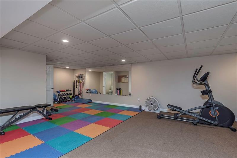 278 McKinley Road Beaver Falls, PA 15010 - Photo 17 of 25 Gallery Image 17