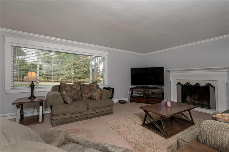 278 McKinley Road Beaver Falls, PA 15010 - Photo 4 of 25 Gallery Image 4