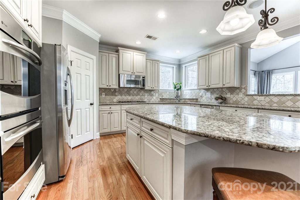 541 Placid Court Tega Cay, SC 29708 - Photo 30 of 48 Gallery Image 30