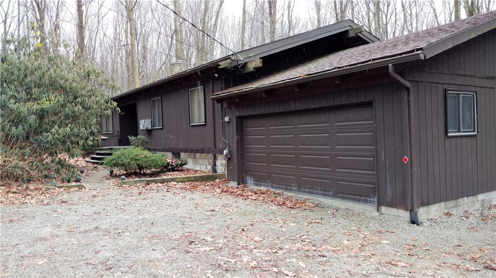 125 Birch Road Acme, PA 15610 - Photo 2 of 18 Spacious, heated two-car garage