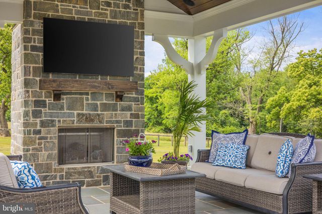 $2,988,673 | 1 Red Barn Lane, Malvern, PA 19355