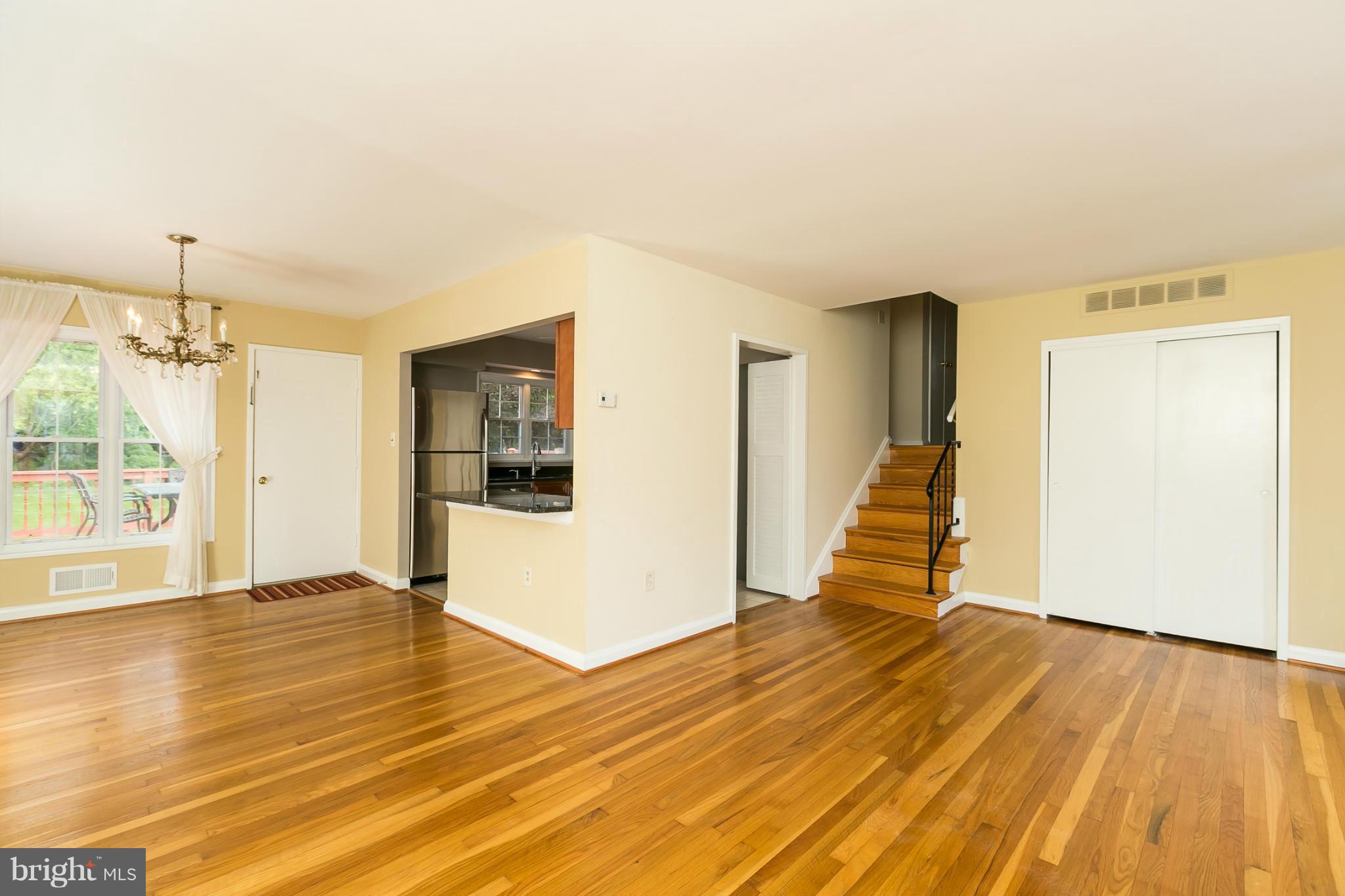 214 Quaker Ridge Road Lutherville-Timonium, MD 21093 - Photo 5 of 29 LR. & DR.