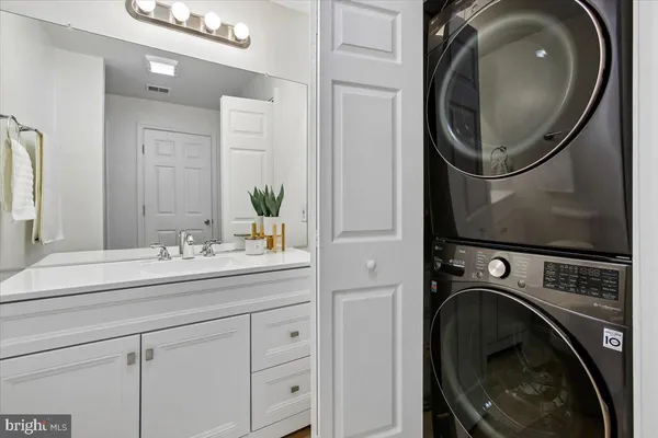 $358,000 | 11701 Karbon Hill Court, Unit 508A C, Reston, VA 20191