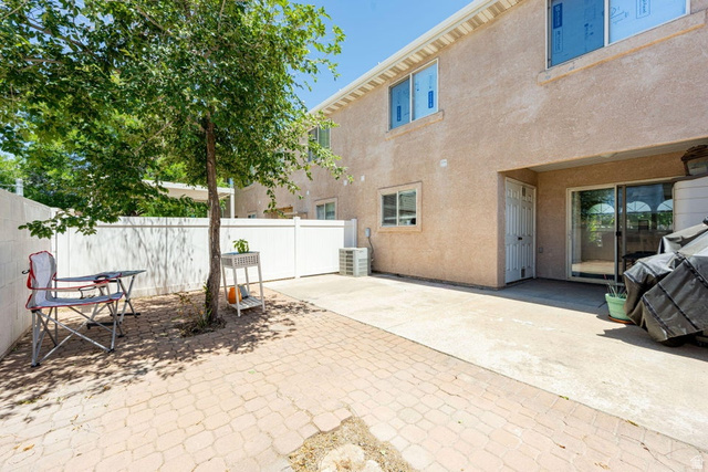 290 South 1200th Street East, Unit 16 St. George, UT 84790 - Photo 4 of 27