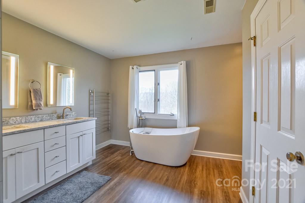 214 Smith Knolls Road Fairview, NC 28730 - Photo 13 of 48 Gallery Image 13