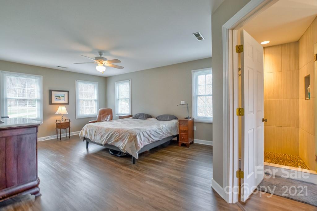 214 Smith Knolls Road Fairview, NC 28730 - Photo 16 of 48 Gallery Image 16