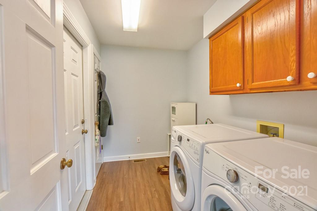 214 Smith Knolls Road Fairview, NC 28730 - Photo 17 of 48 Gallery Image 17