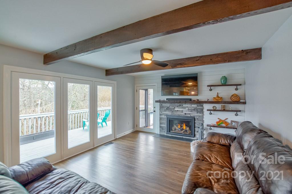 214 Smith Knolls Road Fairview, NC 28730 - Photo 19 of 48 Gallery Image 19