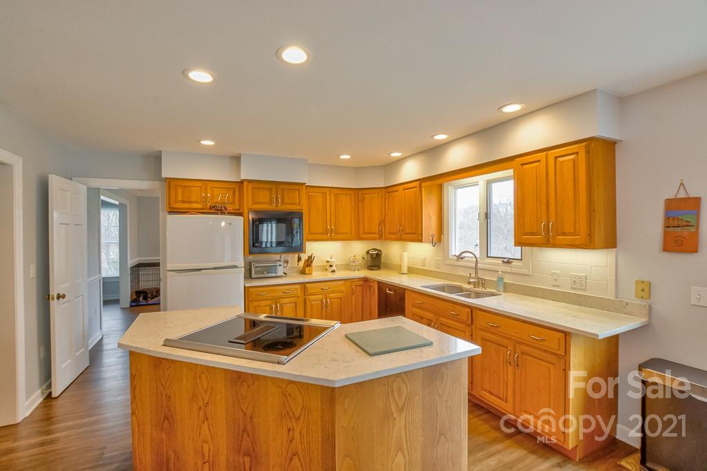 214 Smith Knolls Road Fairview, NC 28730 - Photo 28 of 48 Gallery Image 28