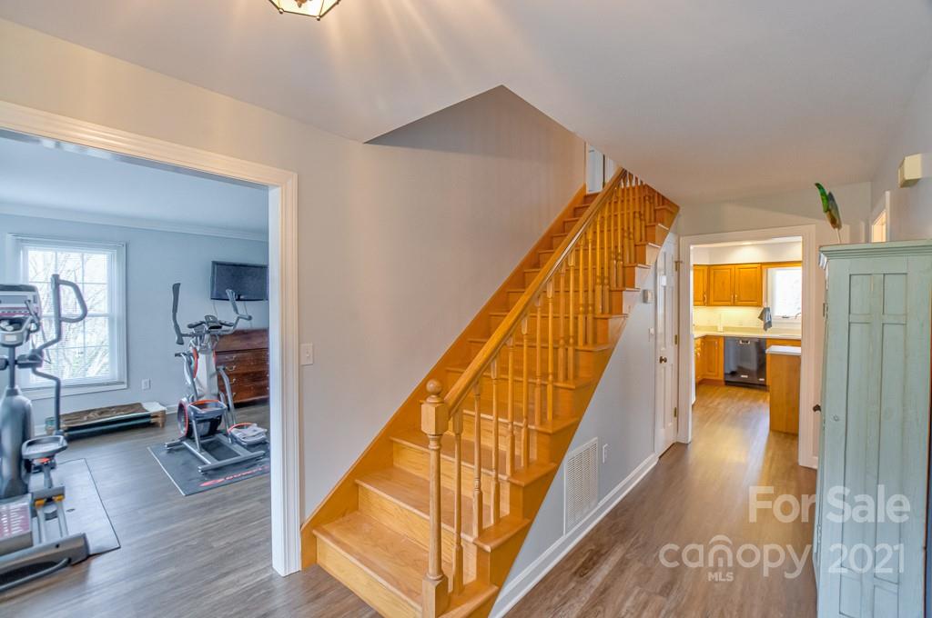 214 Smith Knolls Road Fairview, NC 28730 - Photo 33 of 48 Gallery Image 33