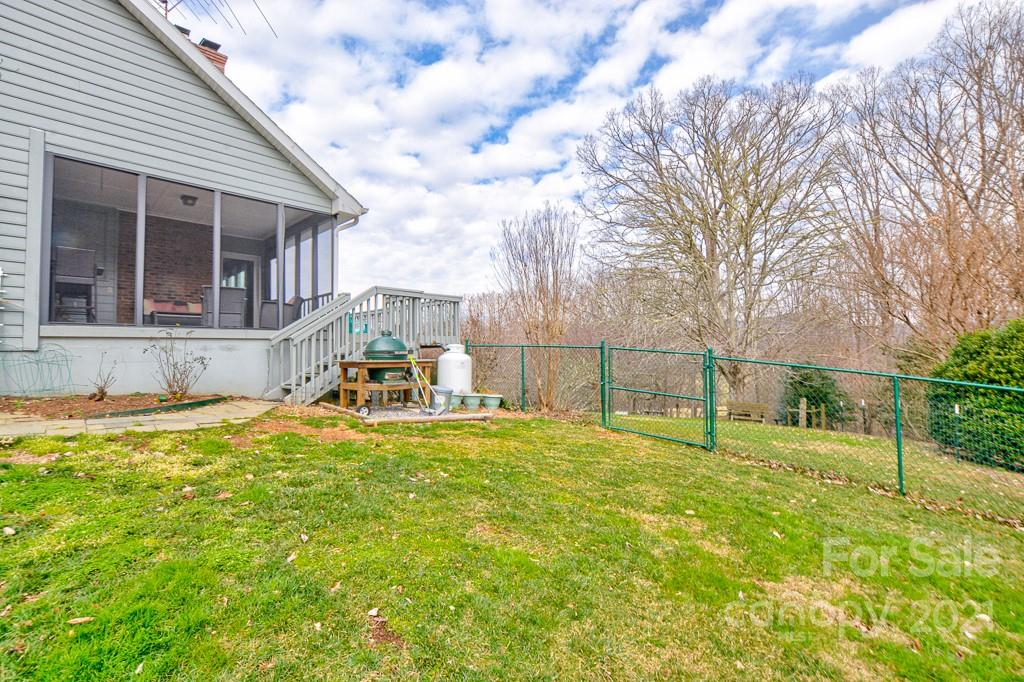 214 Smith Knolls Road Fairview, NC 28730 - Photo 41 of 48 Gallery Image 41