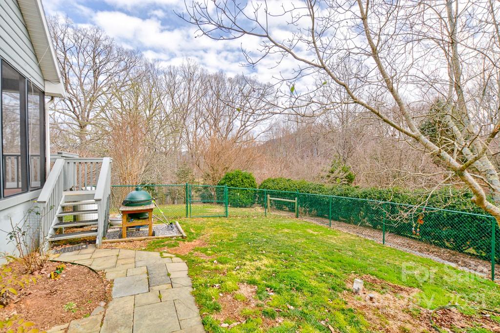 214 Smith Knolls Road Fairview, NC 28730 - Photo 43 of 48 Gallery Image 43