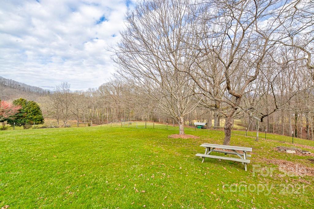 214 Smith Knolls Road Fairview, NC 28730 - Photo 44 of 48 Gallery Image 44