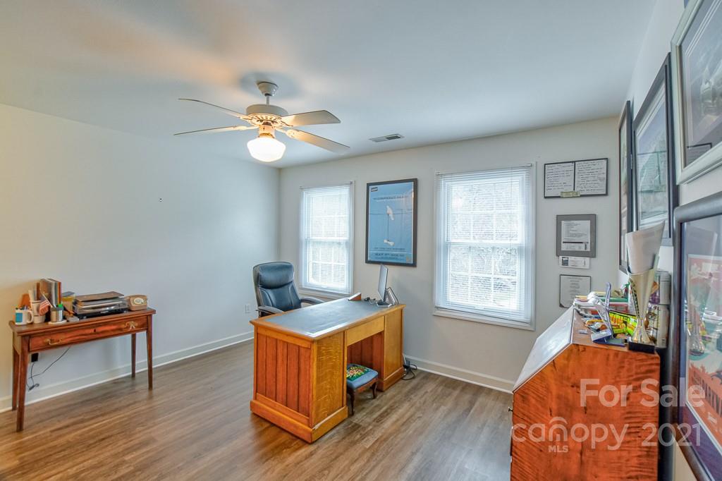 214 Smith Knolls Road Fairview, NC 28730 - Photo 8 of 48 Gallery Image 8