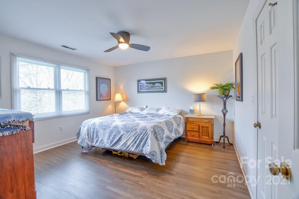 214 Smith Knolls Road Fairview, NC 28730 - Photo 9 of 48 Gallery Image 9