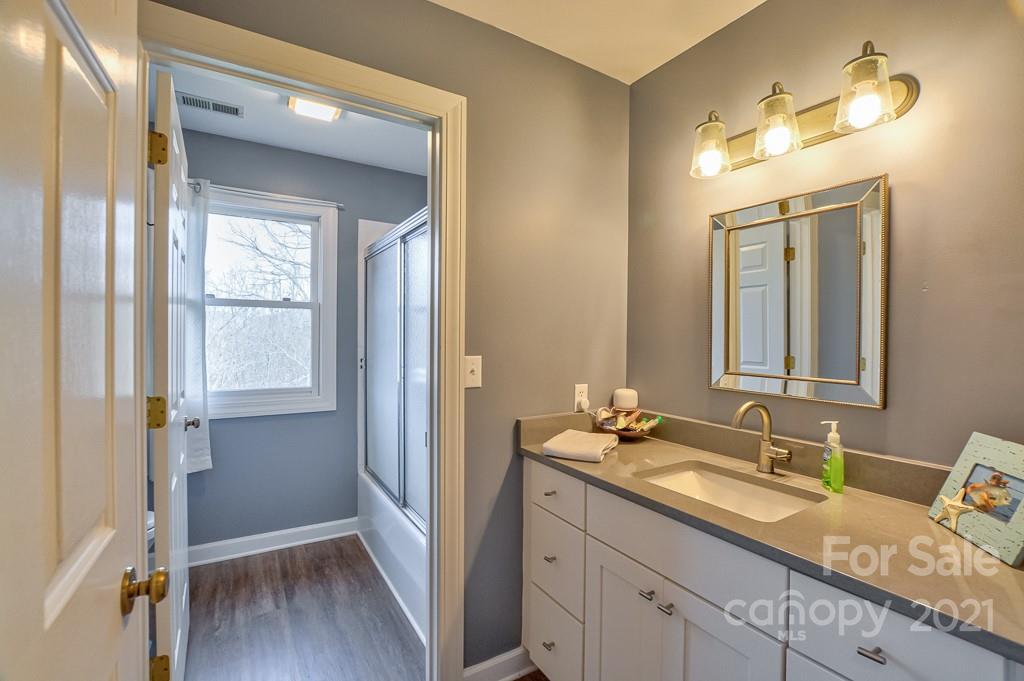 214 Smith Knolls Road Fairview, NC 28730 - Photo 10 of 48 Gallery Image 10