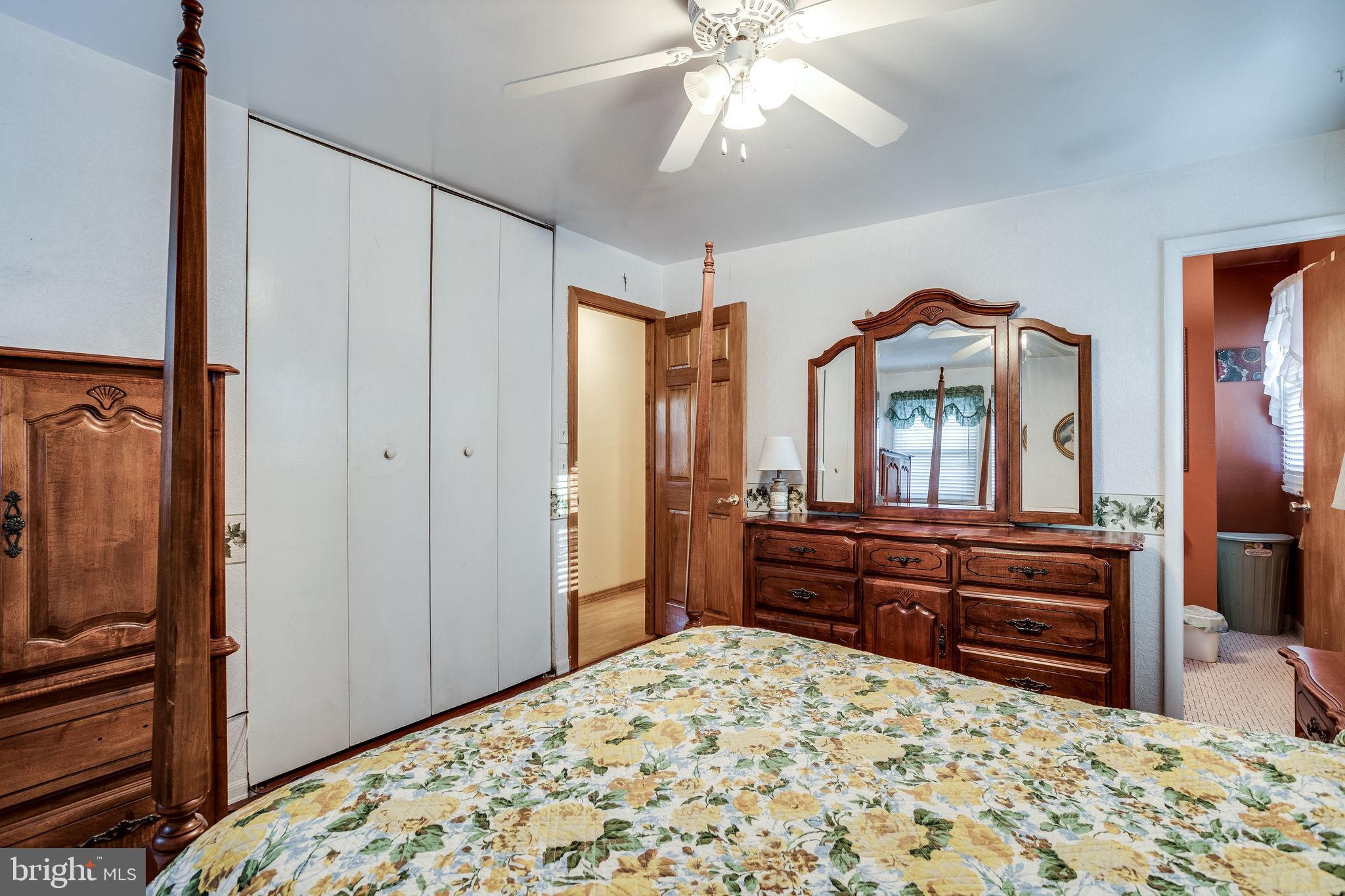 186 Circle Road Pasadena, MD 21122 - Photo 11 of 24