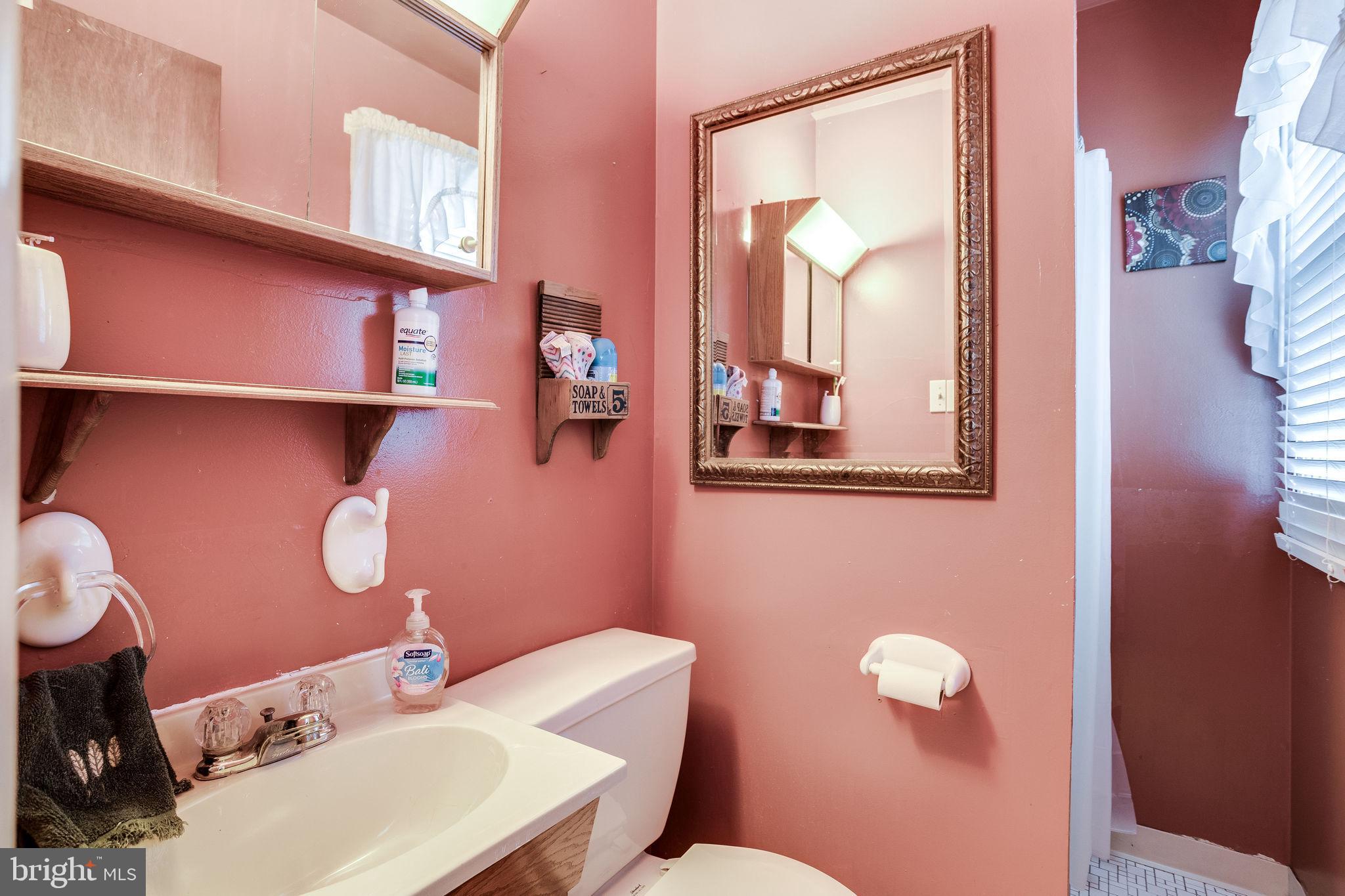 186 Circle Road Pasadena, MD 21122 - Photo 13 of 24