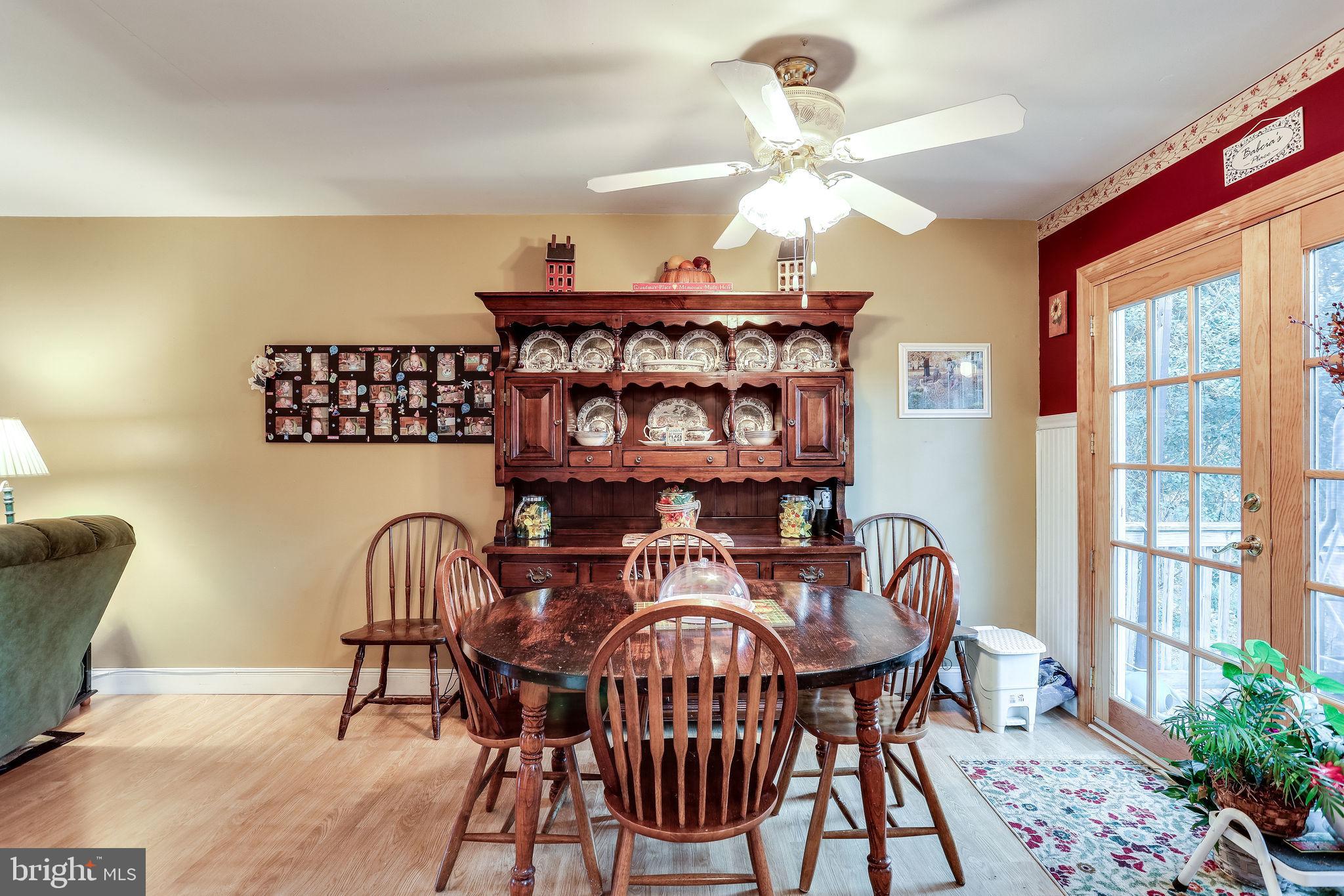 186 Circle Road Pasadena, MD 21122 - Photo 5 of 24