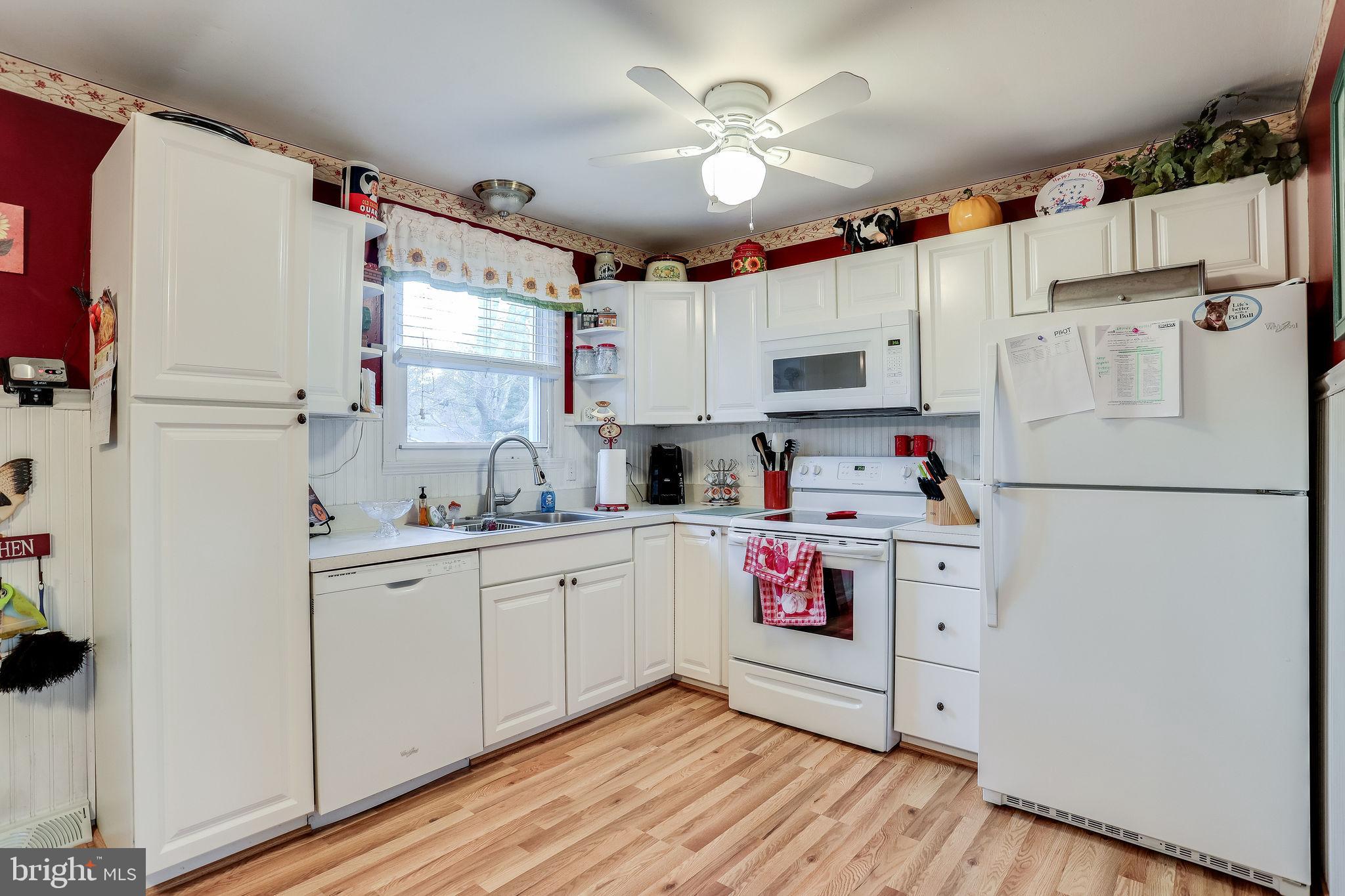 186 Circle Road Pasadena, MD 21122 - Photo 8 of 24