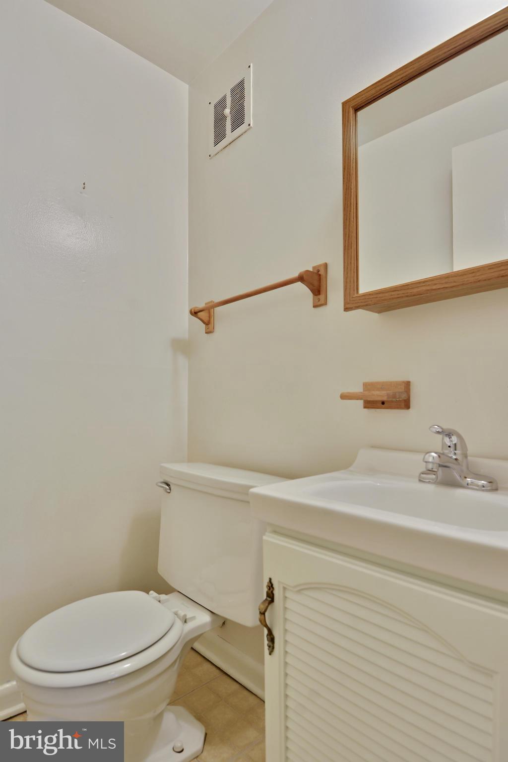 812 Malta Lane Silver Spring, MD 20901 - Photo 15 of 30 Bath