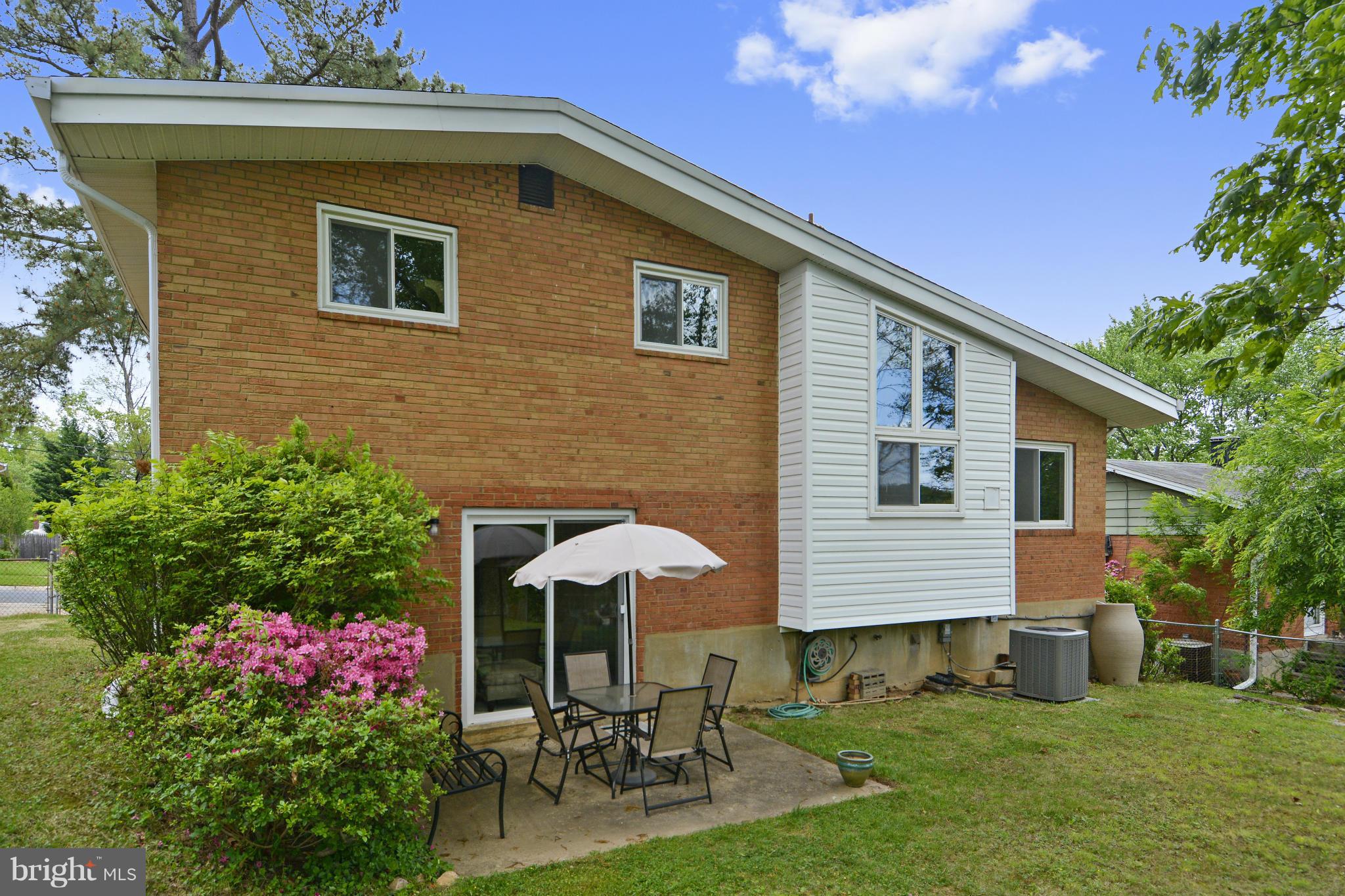812 Malta Lane Silver Spring, MD 20901 - Photo 26 of 30 Exterior (Rear)