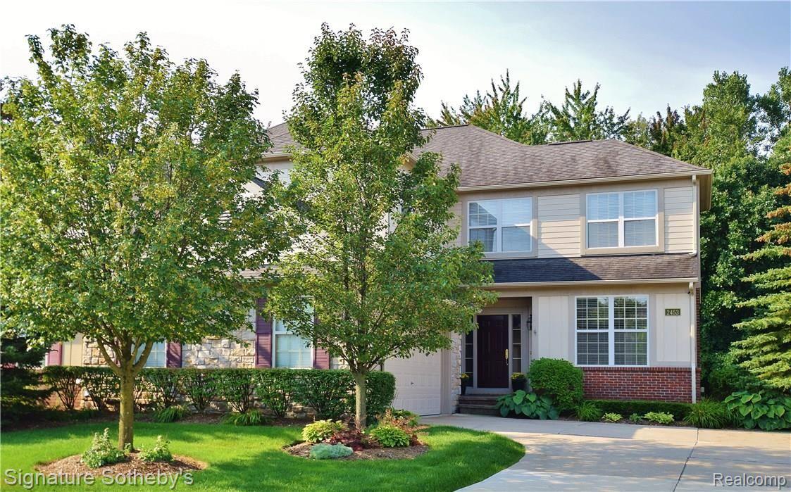 2453 Winding Brook Court Rochester, MI 48309 - Photo 30 of 31 29 front 1.JPG