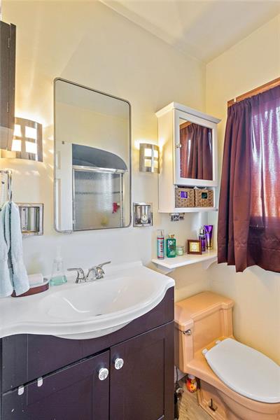 46 Herbst Road Coraopolis, PA 15108 - Photo 12 of 21 First Floor Full Bath with Tub/Shower Combo.