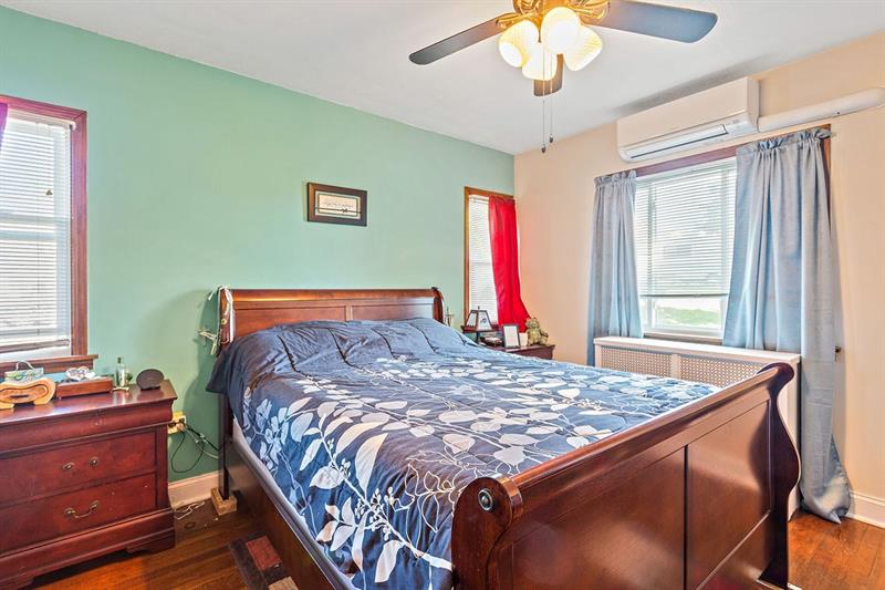 46 Herbst Road Coraopolis, PA 15108 - Photo 10 of 21 First Floor Master w/Ceiling Fan and Lovely Hardwood Floors.