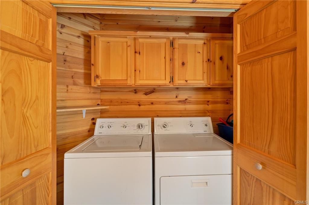 52815 Timberview Road North Fork, CA 93643 - Photo 25 of 75 a utility room with dryer and washer