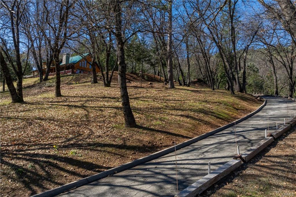 52815 Timberview Road North Fork, CA 93643 - Photo 58 of 75 a view of a yard with trees