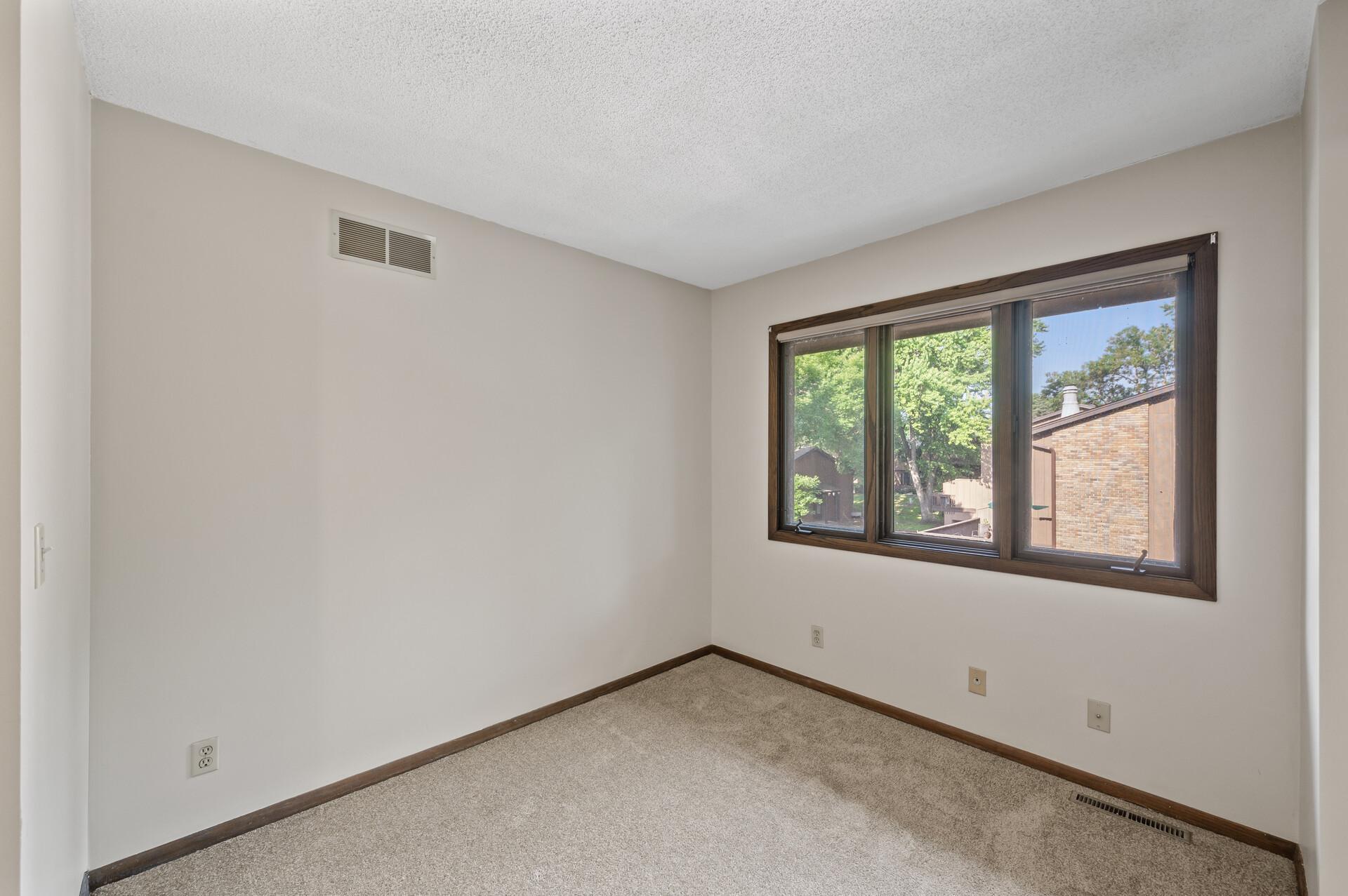 2671 Sumac Ridge White Bear Lake, MN 55110 - Photo 16 of 21