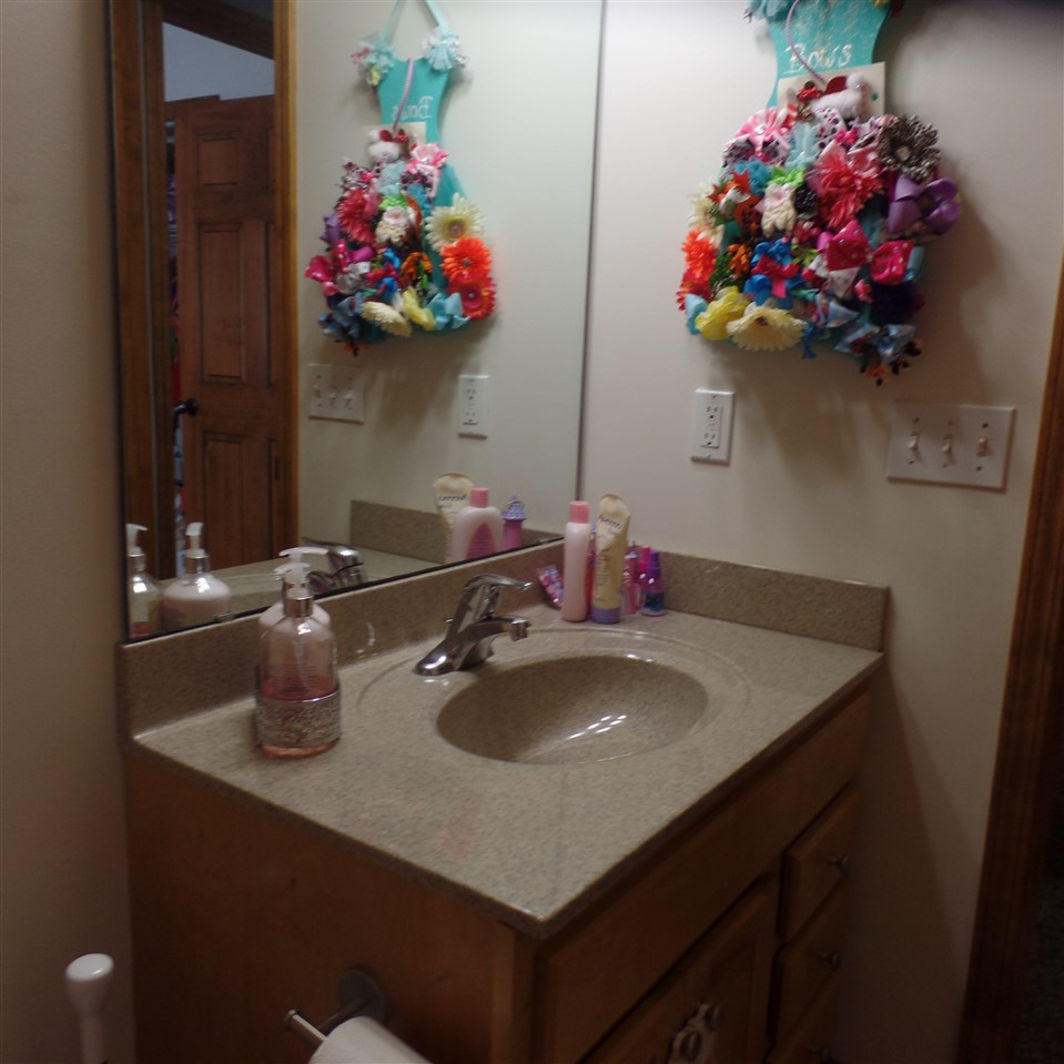 6105 East Baseline Road Mount Pleasant, MI 48858 - Photo 29 of 35 1827769-28.JPG