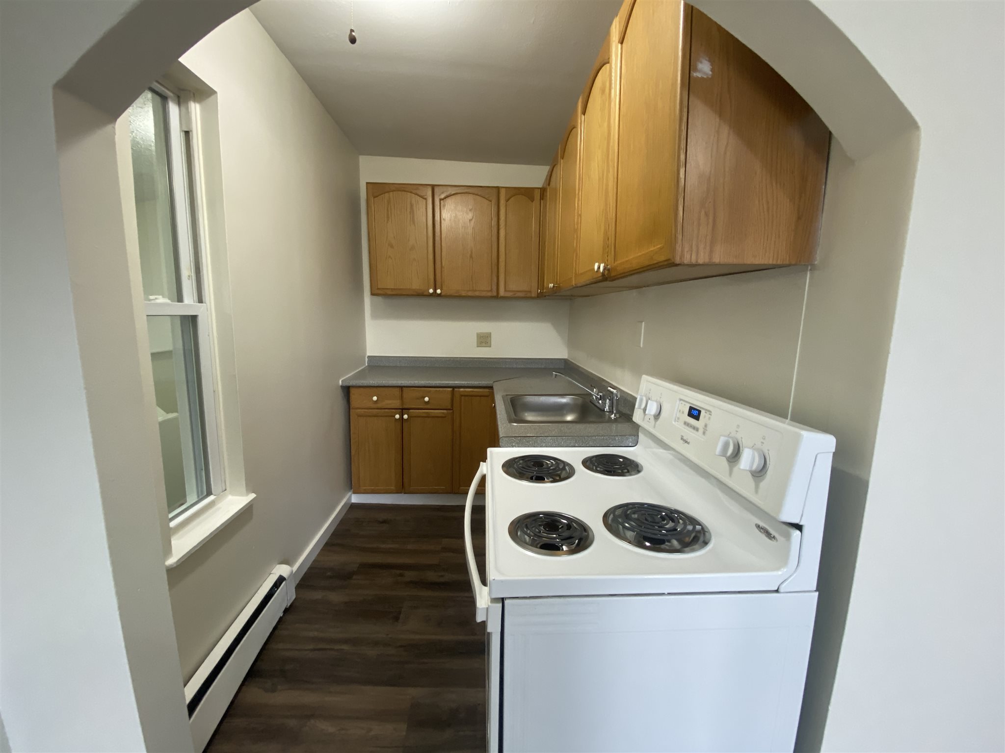 22 Ferry Street, Unit 2 Manchester, NH 03102 - Photo 8 of 40