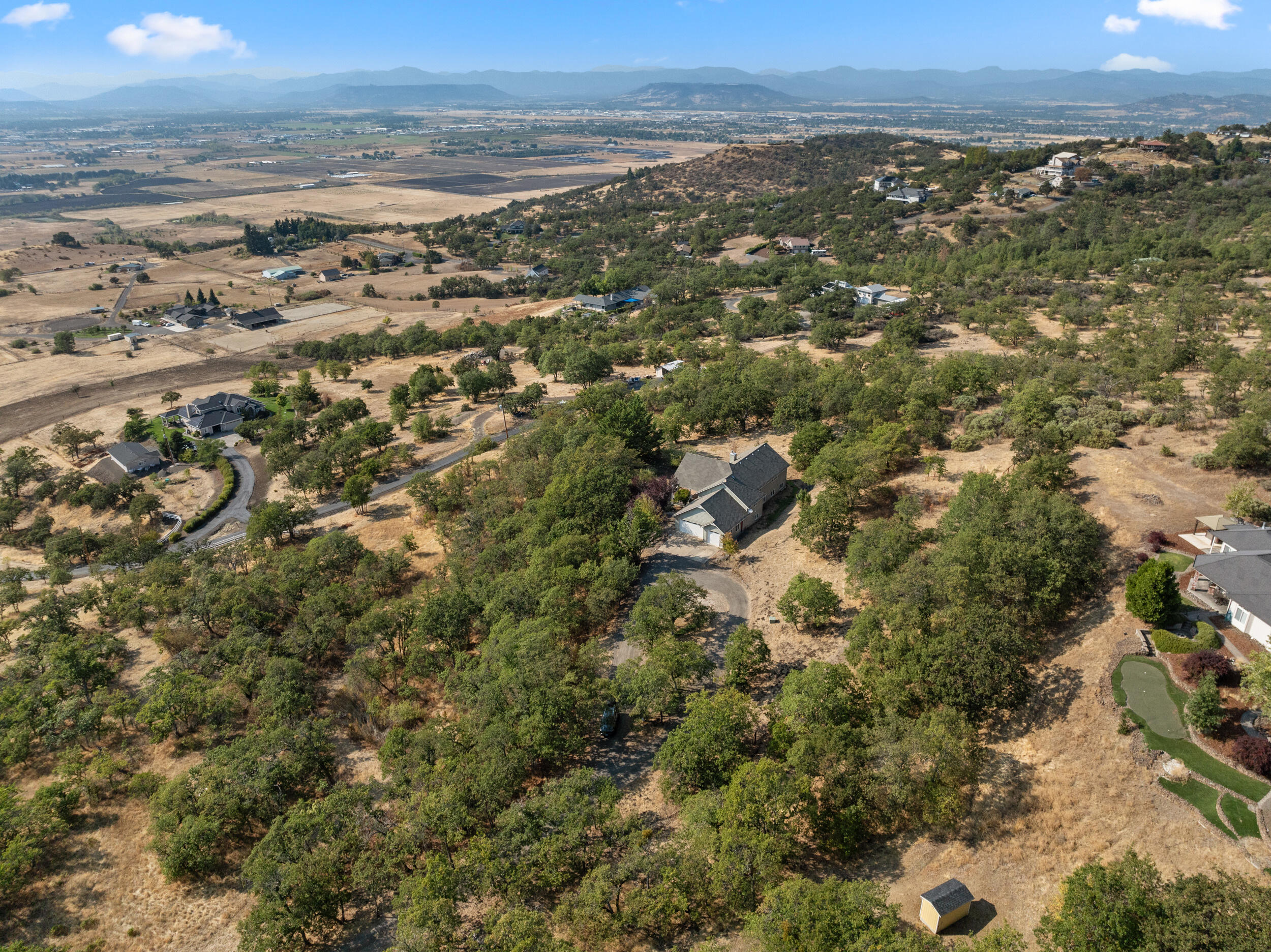4047 North Roxy Drive Medford, OR 97504 - Photo 13 of 61 4047-n-roxy-dr (paty-and-bryan emrick-sc